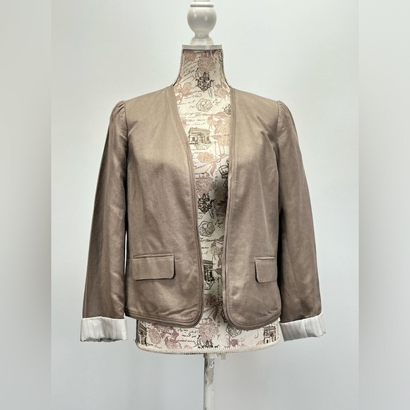 LOFT Taupe linen blend crop blazer size 6. - Picture 5 of 13